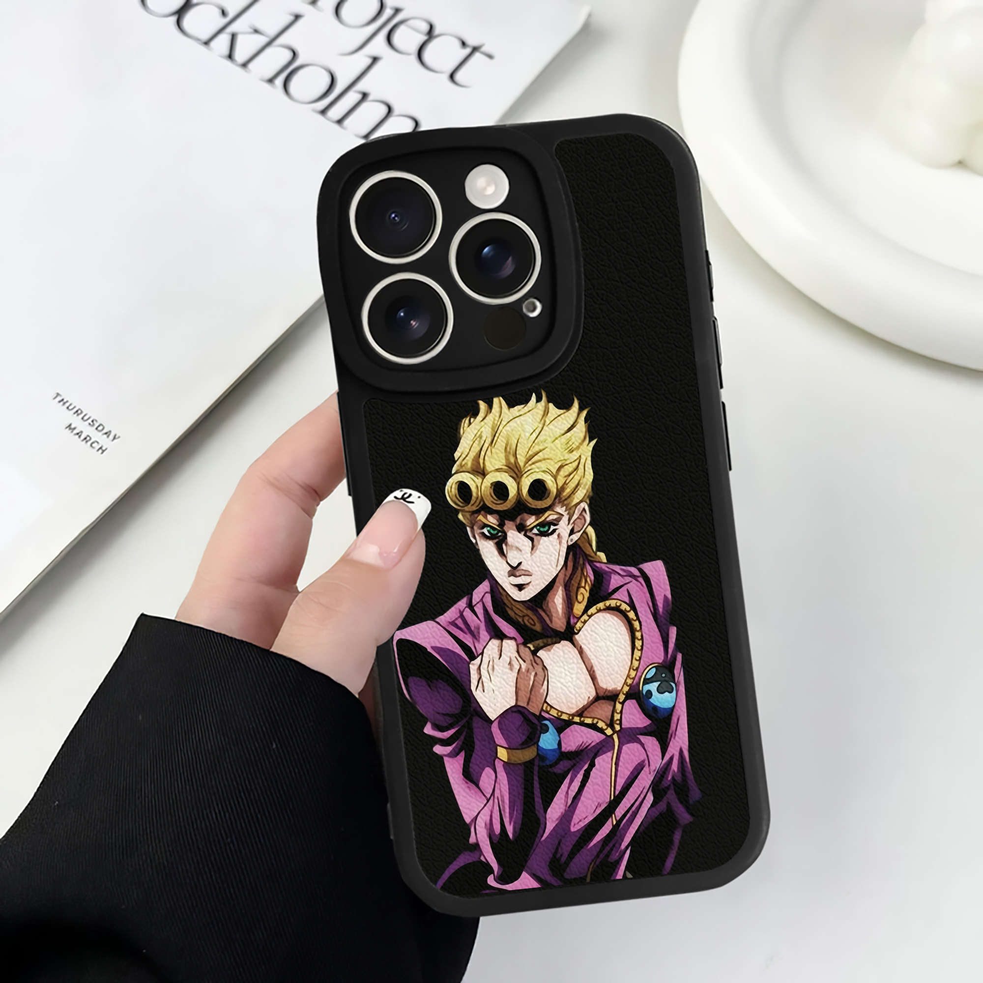 （画像用） ジョジョの奇妙な冒険 ジョルノ?ジョバァーナ JoJo's Bizarre Adventure Giorno Giovanna 【iPhone 16シリーズ対応】シリコンスマホケース（レザー調） 材質：シリコン